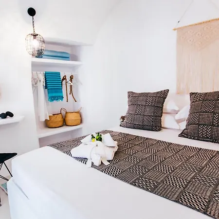 Blessed Blue Boutique Cave Suite Oia  Exterior photo